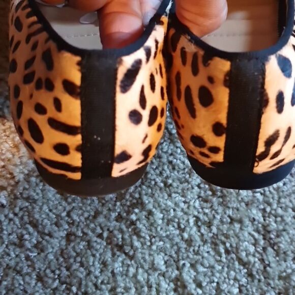 Me Too Pointed Toe Cheetah Print Calf Hair Loafer sz 6.5 - Picture 6 of 7